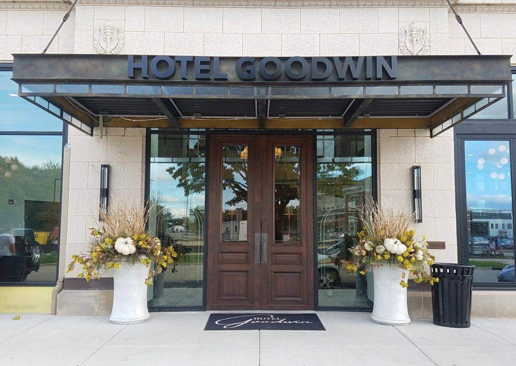 Dave & Noreene's Visit Hotel Goodwin