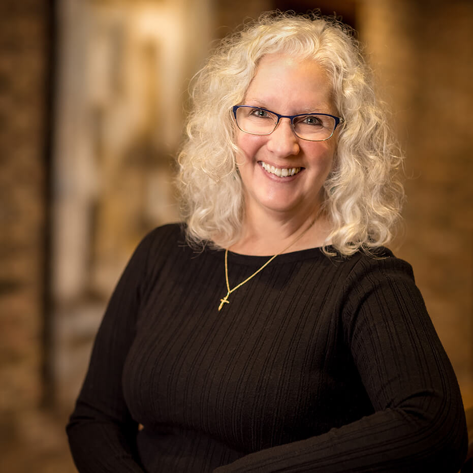 Meet the Team Terri White